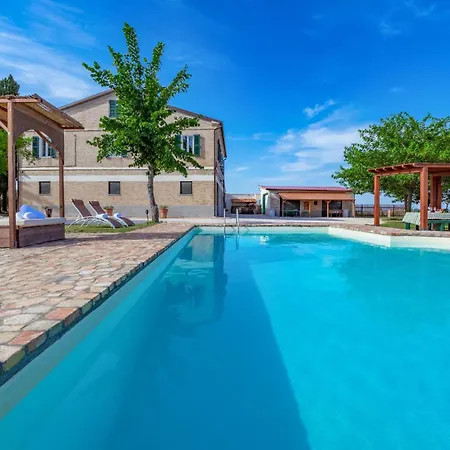 4 Bedroom Beautiful In * سينِغاليا