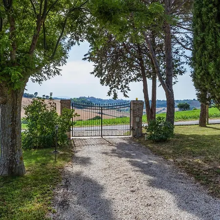 4 Bedroom Beautiful In Holiday home