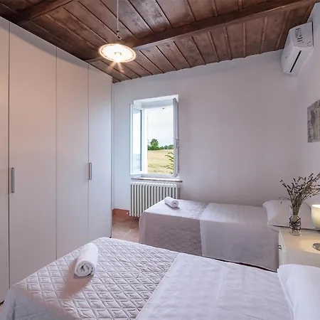 4 Bedroom Beautiful In Senigallia