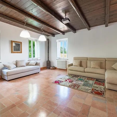 4 Bedroom Beautiful In Holiday home