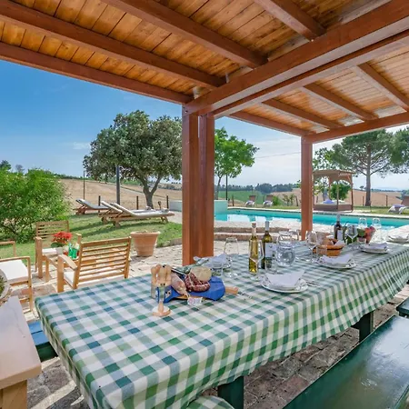 Holiday home 4 Bedroom Beautiful In