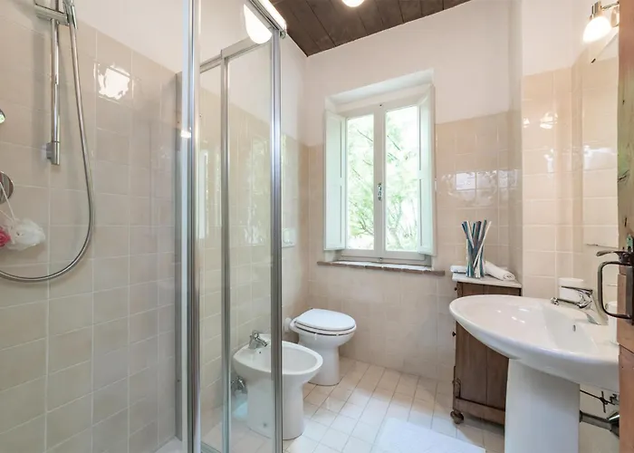 4 Bedroom Beautiful In