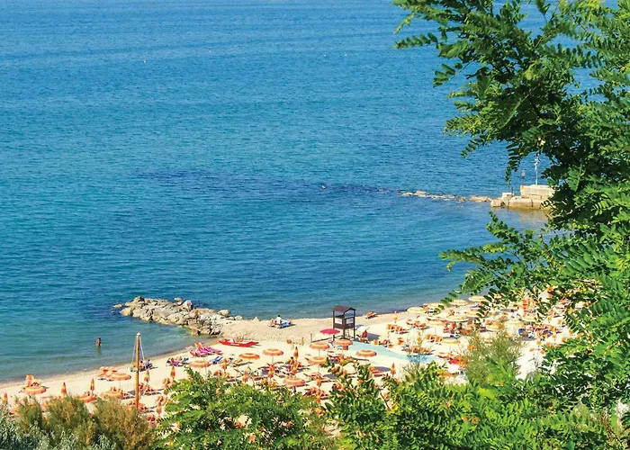 Ferienhaus 4 Bedroom Beautiful In