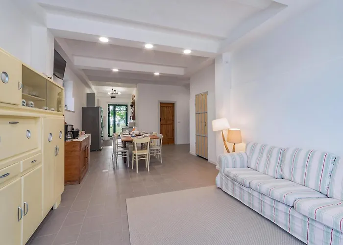 Ferienhaus 4 Bedroom Beautiful In *