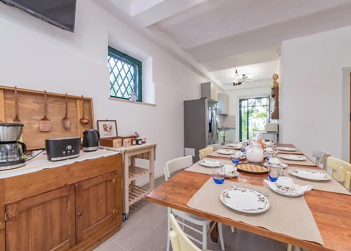 4 Bedroom Beautiful In Senigallia