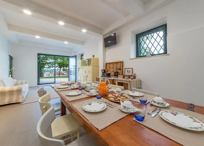 4 Bedroom Beautiful In *